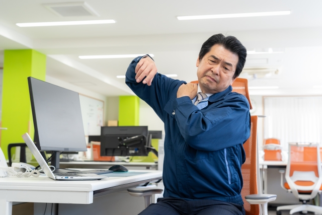 肩こりに悩む方のイメージ あさば整骨院 柏の葉店